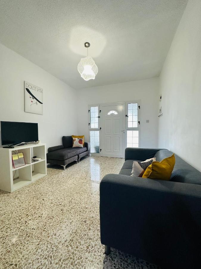Arya Seaview Apartment In The Heart Of Coral Bay (Adults Only) Εξωτερικό φωτογραφία
